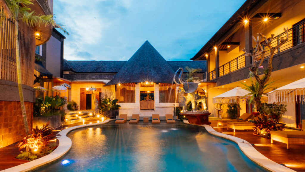 Luxury villa pool and accommodation in Umalas Bali