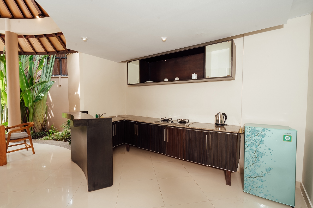 Villa bathroom with twin vanity and a plant, The Bidadari